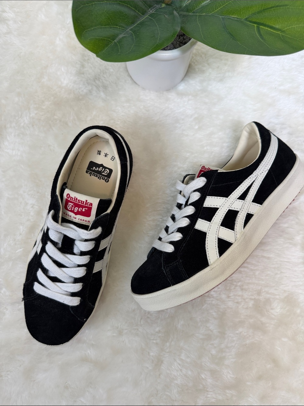 Onitsuka Tiger Fabre NM Suede Sneaker